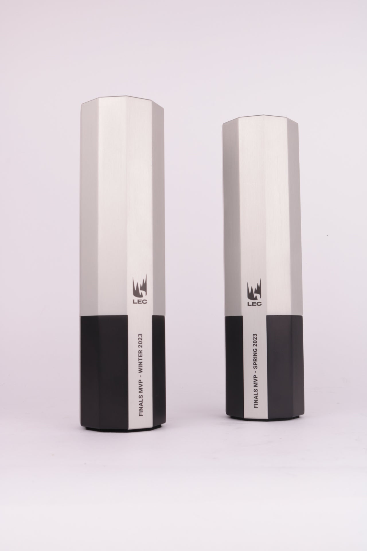 black and shinning grey trophy for lec riot games