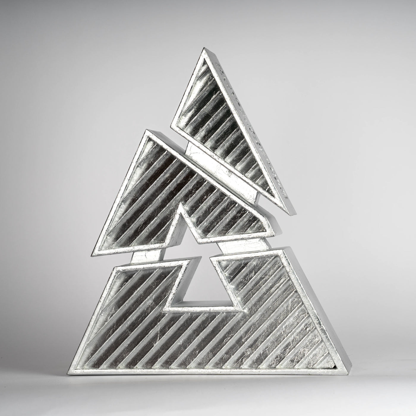 aluminium triangle shaped trophy for blast premier