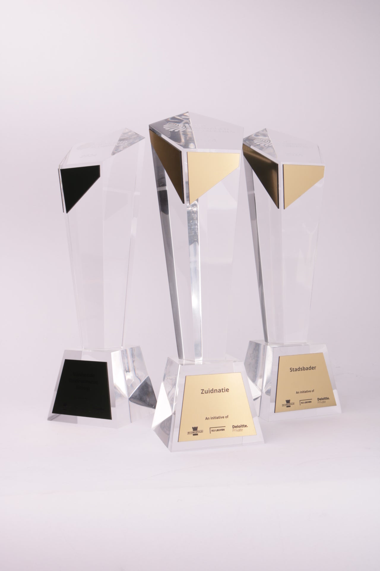 glass trophy with a brassed template for zuidnatie