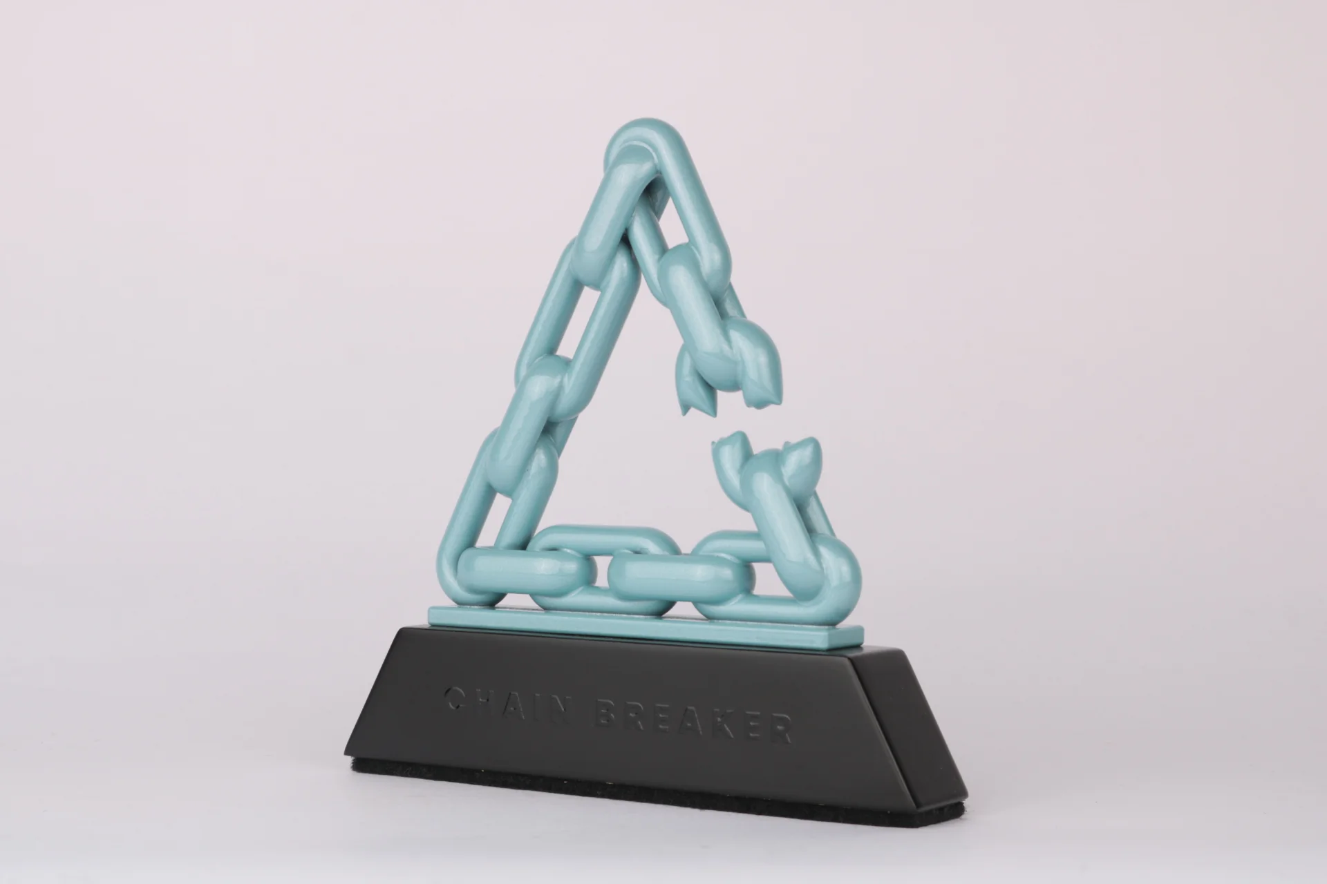 kettingbrekers op maat ontworpen trofee parelmoer metallic blauwe verf 2025