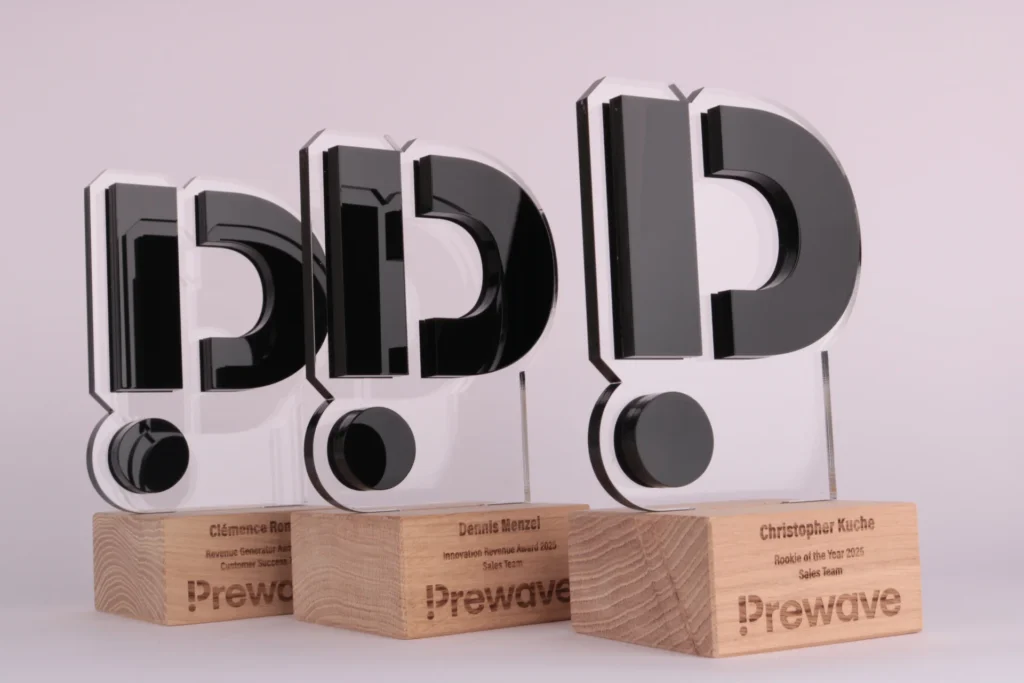prewave employee recognition awards plexi a405c946 347a 4b3d a6d8 d55264fc38b1